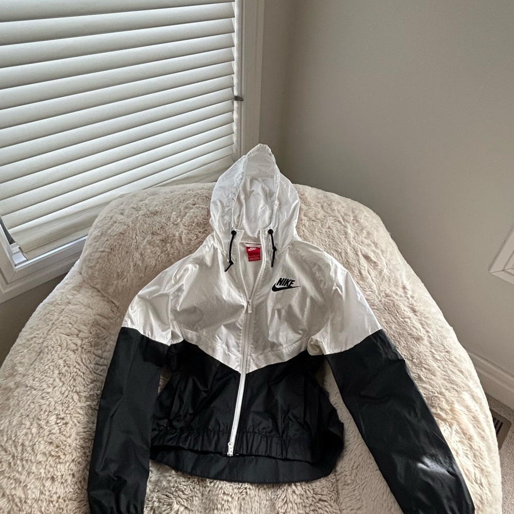 Nike Women's Two-Tone Black and White Track Jacket - Picture 3 of 6